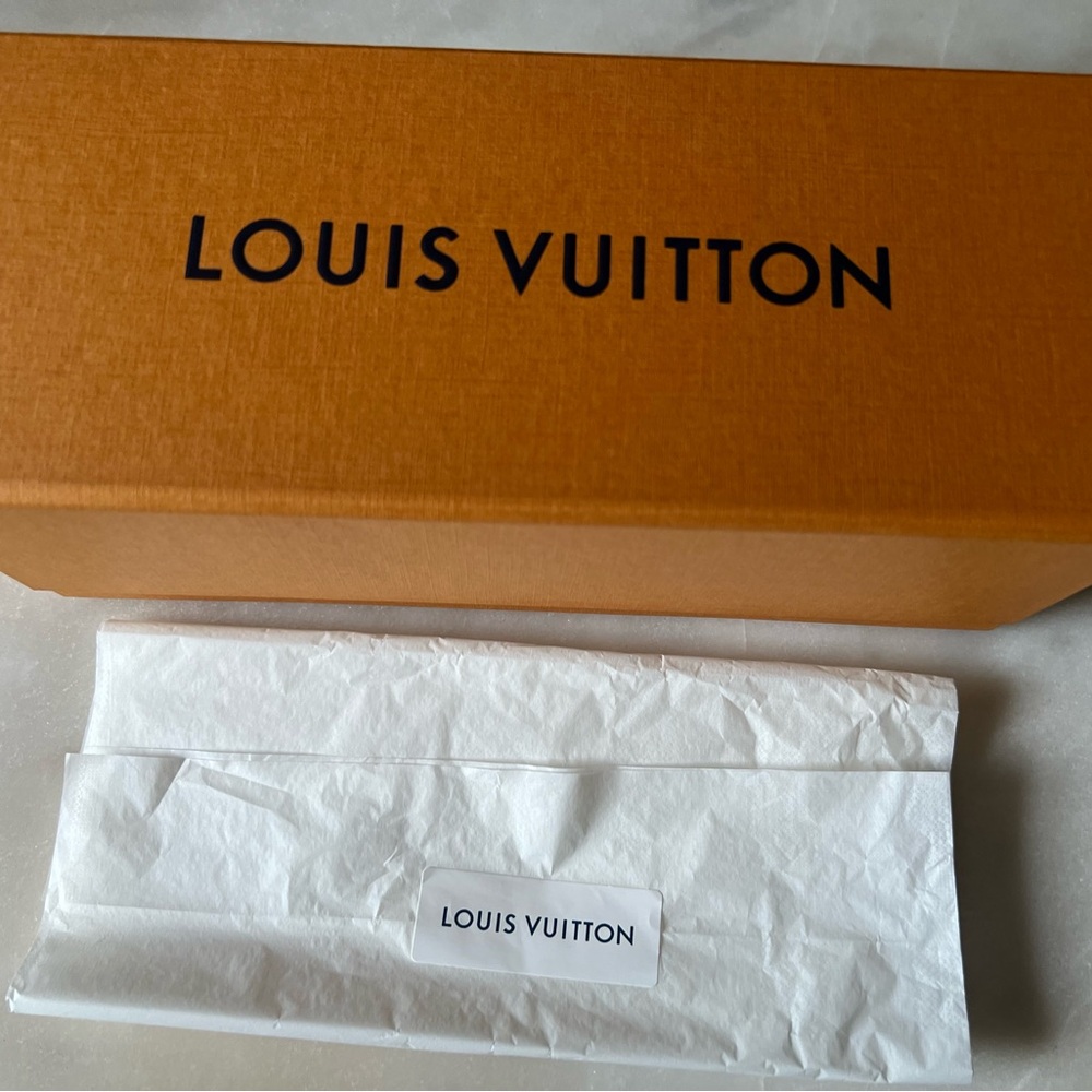 😍Louis Vuitton Magnetic Box Set
